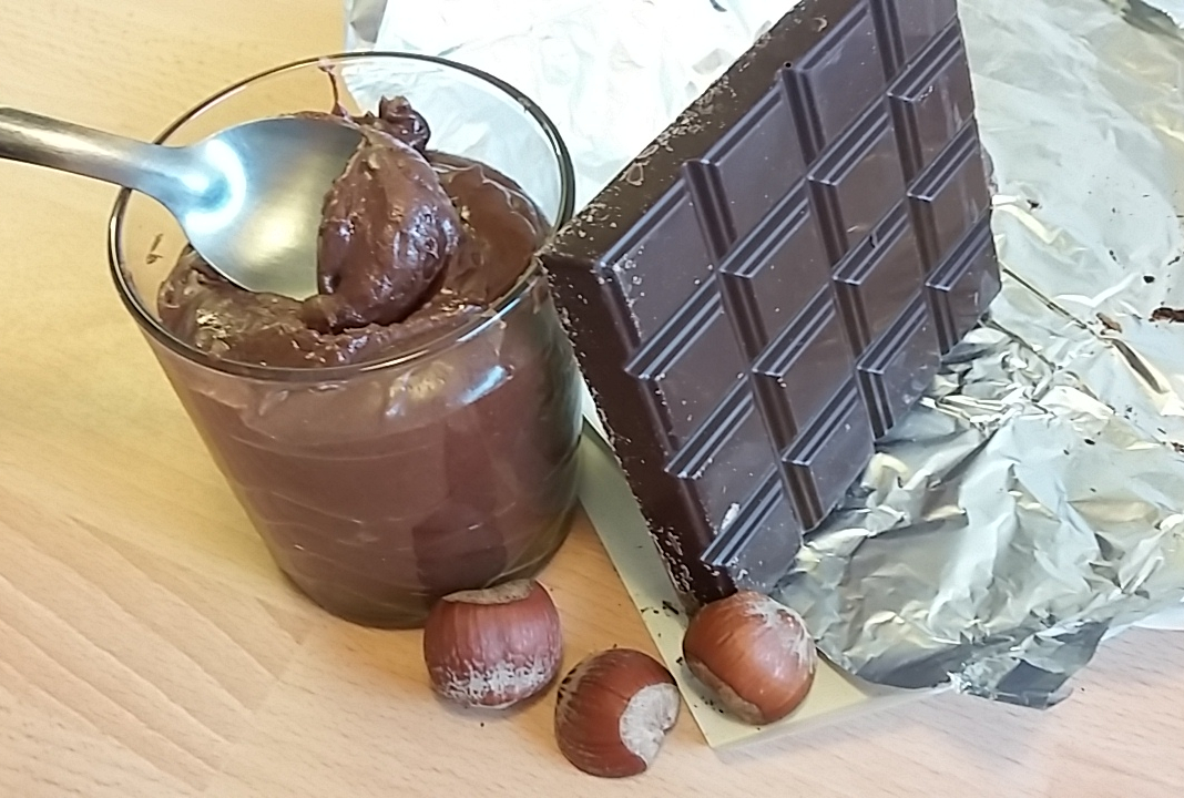 Ma pâte à tartiner Chocolat-Noisettes Maison – Le Lotella